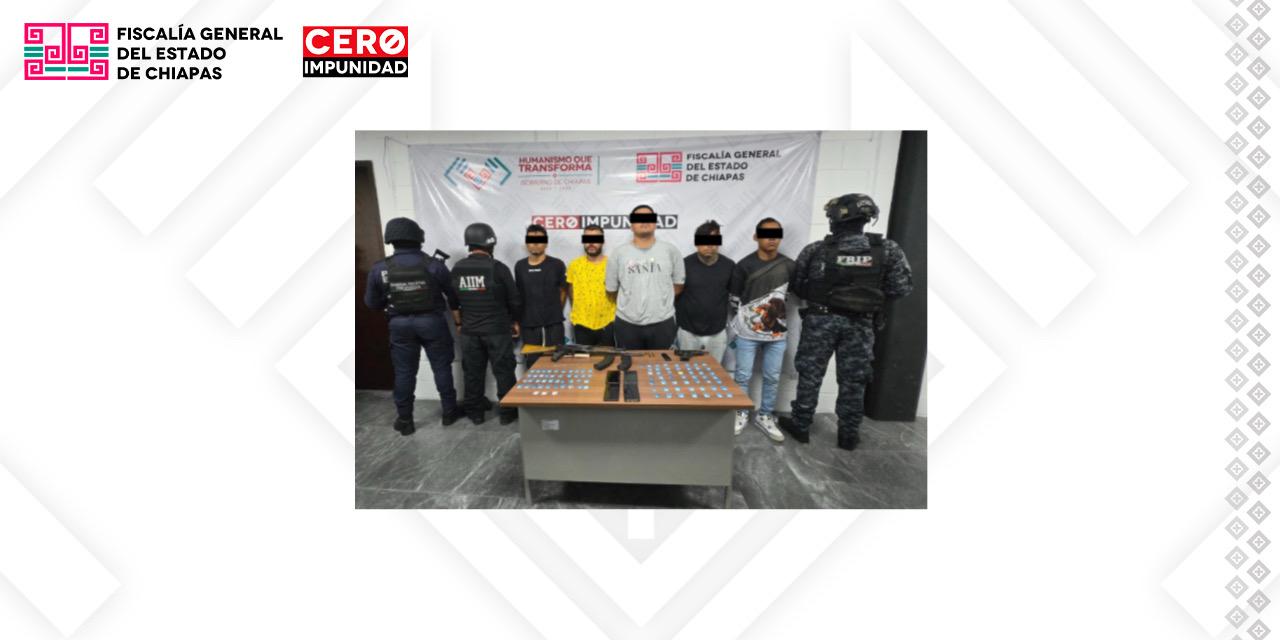FGE y SSP detienen a cinco personas por la presunta comisión de hechos delictivos en Tuxtla